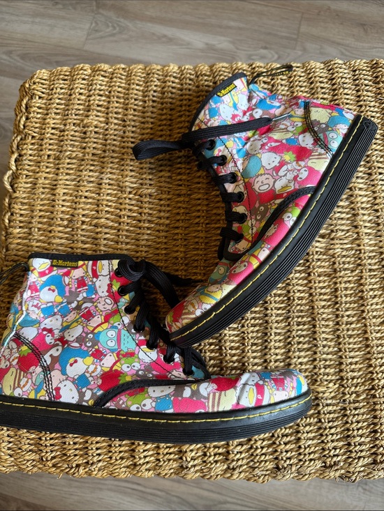 Dr. Martens Shoes - Perfect Dr. Martens Shoreditch Boot Womens Good Sanrio Hello Kitty 2014